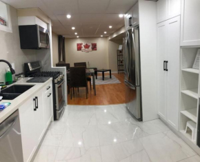 Basement Apartment in Richmond Hill